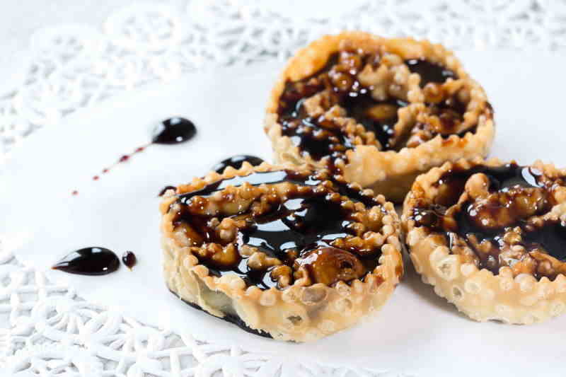 cartellate di natale con vincotto in Puglia